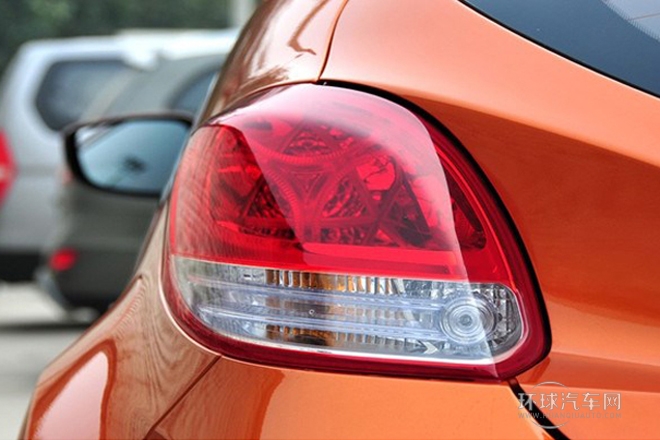 2011款 1.6L 自动尊享版
