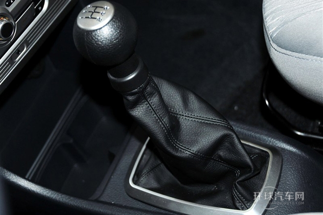 2012款 1.3L 标准型
