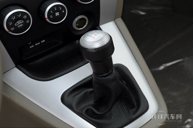 2013款 2.0L 手动两驱时尚型