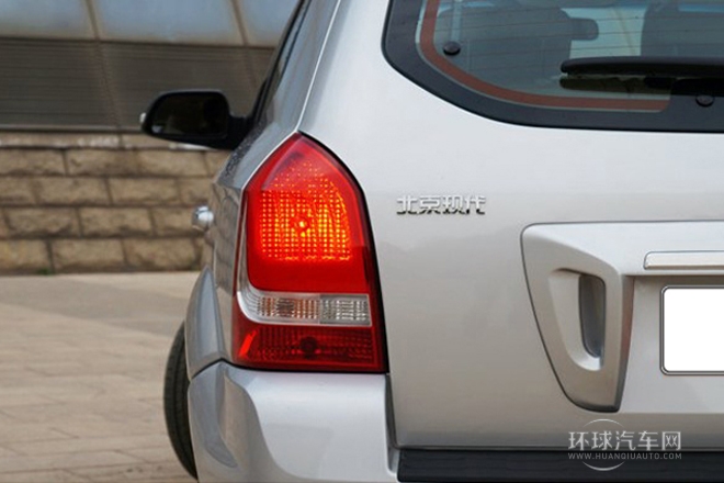 2013款 2.0L 自动两驱舒适型