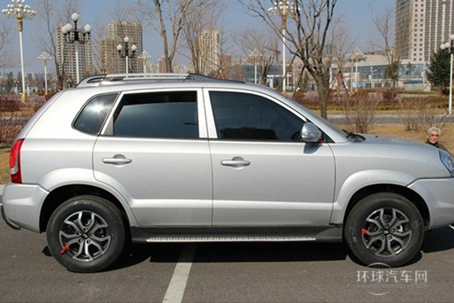 2013款 2.0L 自动两驱舒适型