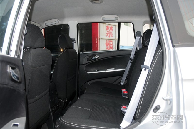 2011款 2.0L 两驱都市舒适版