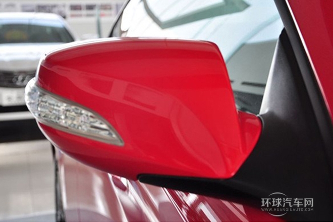 2012款 2.0T 自动豪华版