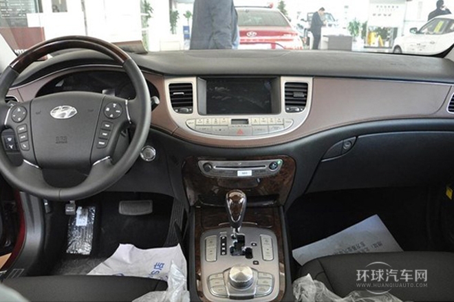 2012款 3.3L GDI尊贵版
