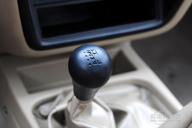 2013款 2.2T柴油两驱标准型ZD22TE