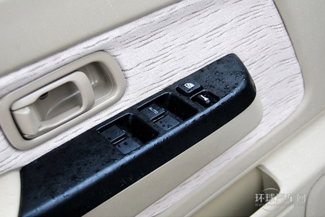 2013款 2.2T柴油四驱标准型ZD22TE