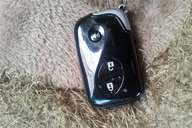 2013款 1.5L 自动豪华型