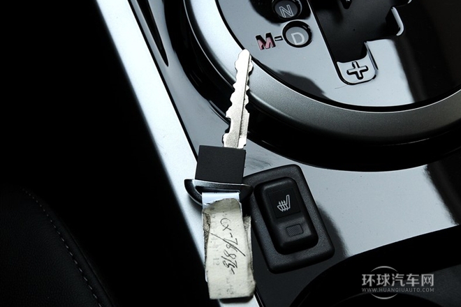 2014款 2.5L 两驱豪华版