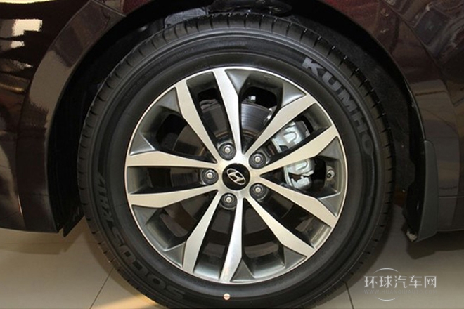 2011款 3.0L 尊贵型