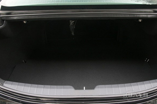 2011款 3.0L 尊贵型