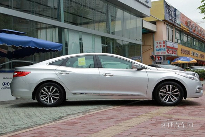 2011款 2.4L 旗舰型