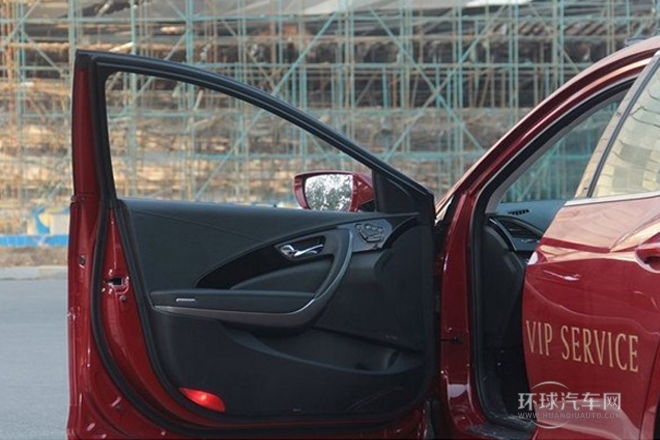 2011款 2.4L 尊贵型