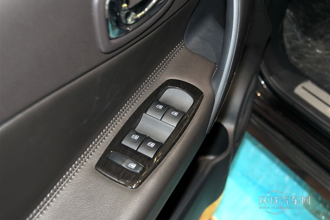 2014款 2.0L 两驱舒适版