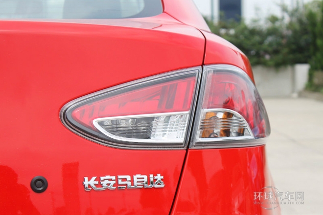 2012款 三厢炫动 1.5L 手动时尚版