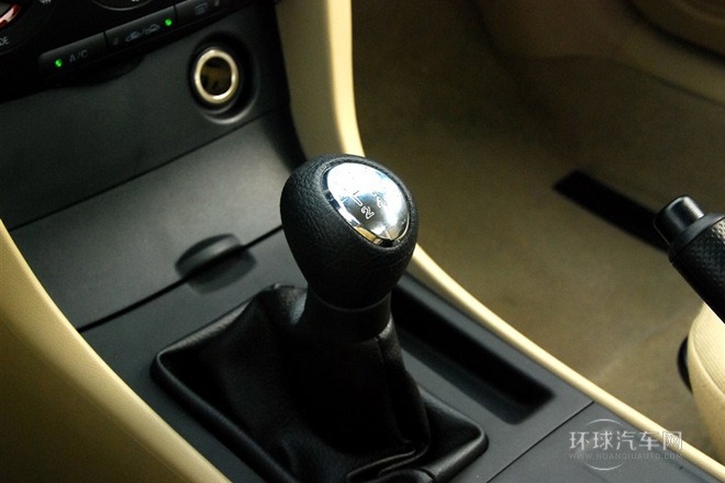 2012款 1.6L 手动经典特惠型