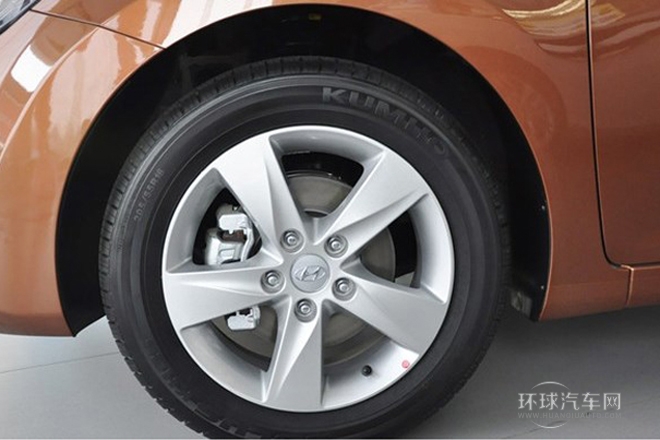 2013款 1.6L 自动领先型