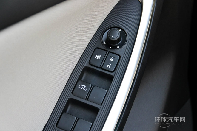 2013款 2.0L 手动两驱舒适型