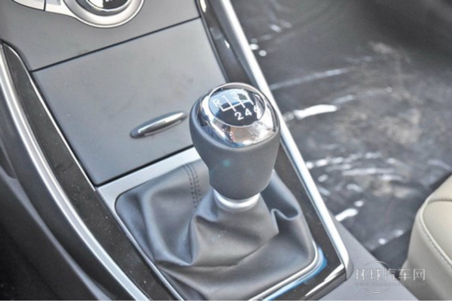 2012款 1.8L 手动尊贵型