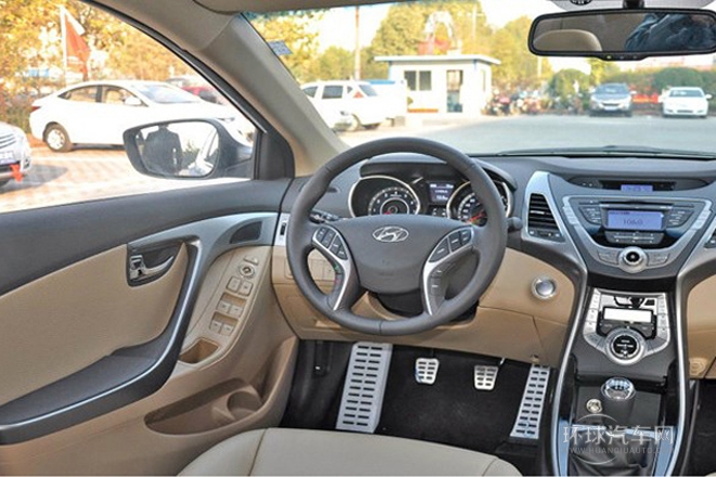 2012款 1.8L 手动尊贵型