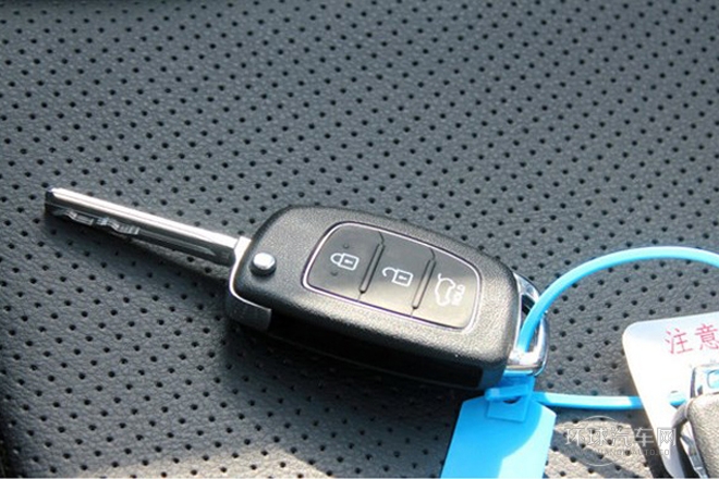 2013款 2.4L 自动两驱舒适型
