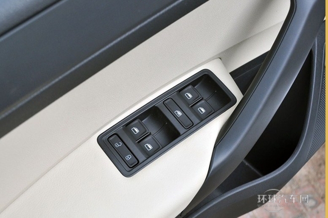 2013款 1.6L 自动智选型