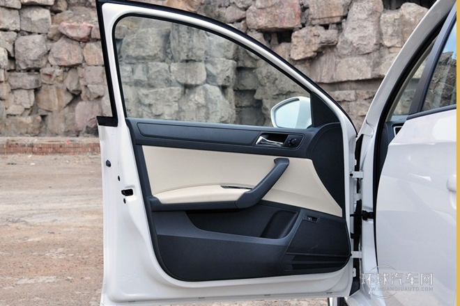 2013款 1.6L 自动智选型