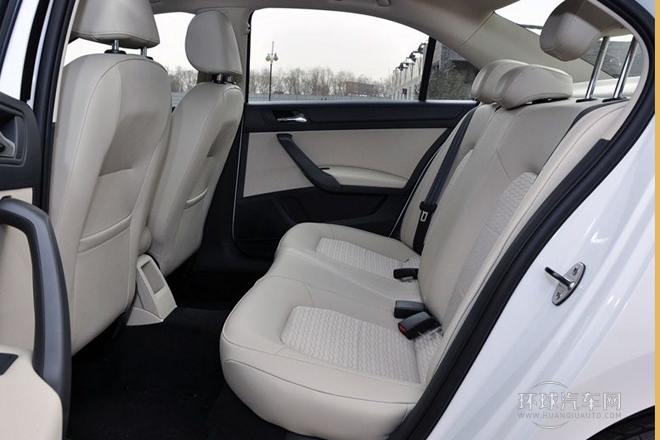 2013款 1.6L 自动智选型