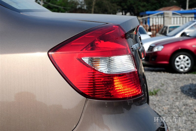 2012款 1.6L 手动实用升级版