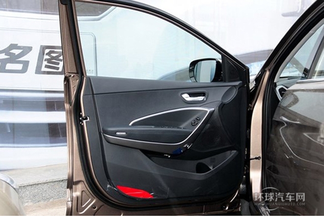 2013款 改款 2.4L 自动四驱智能型