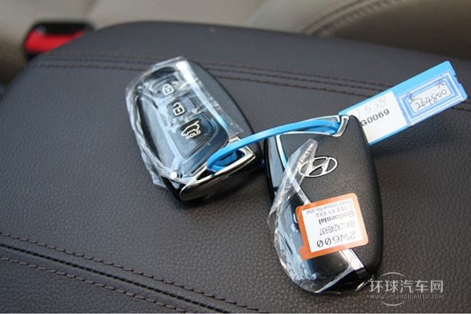 2013款 改款 2.4L 自动四驱尊贵型