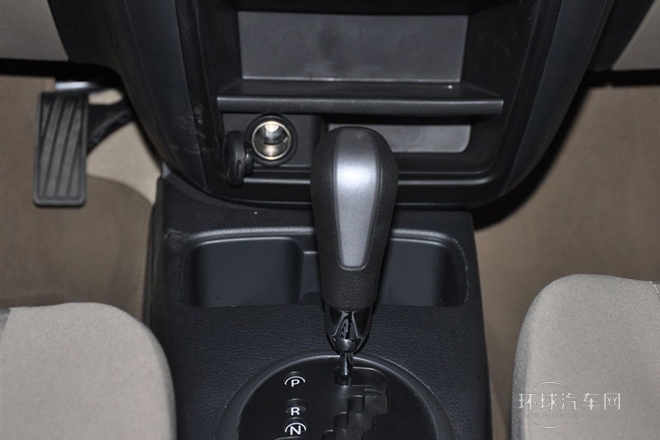 2012款 1.6L 自动实用型
