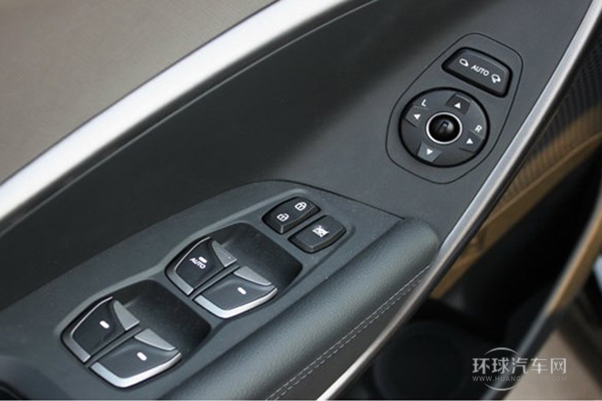 2013款 改款 2.0T 自动四驱顶级型