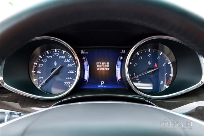 总裁 2013款 3.8T 标准型