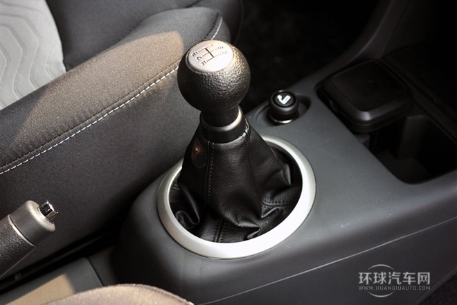 2013款 1.5L 手动运动版