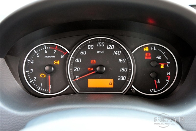 2013款 1.5L 手动运动版