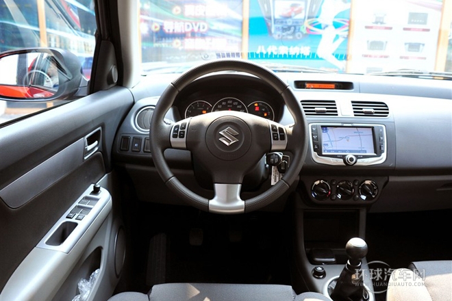 2013款 1.5L 手动运动版