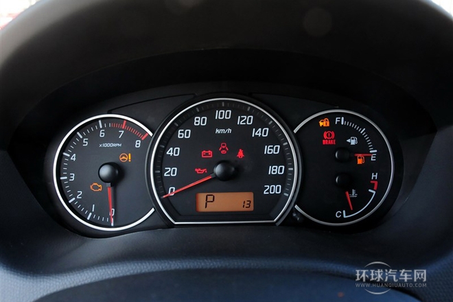 2013款 1.5L 自动标准版