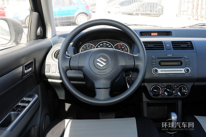 2013款 1.5L 自动标准版