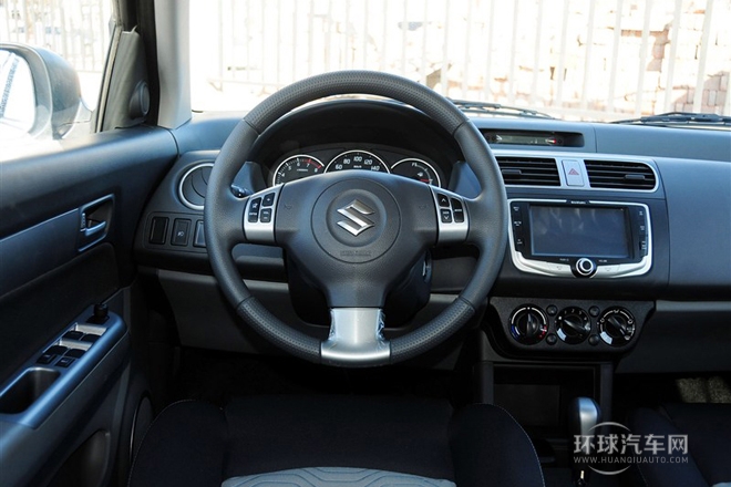 2013款 1.5L 自动运动版
