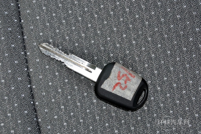 2013款 1.3L 标准型