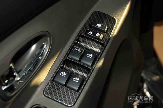 2014款 1.5L 手动豪华型