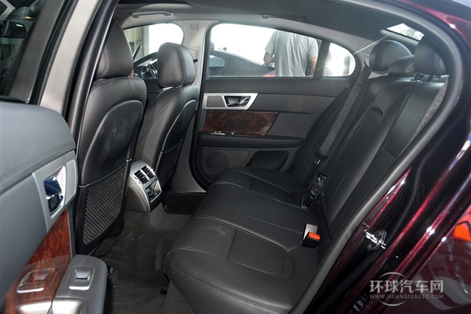2015款 XF 2.0T 豪华版