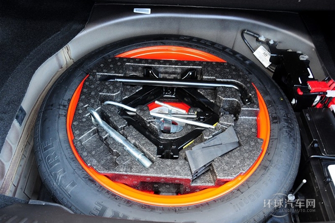 2015款 XF 2.0T 豪华版
