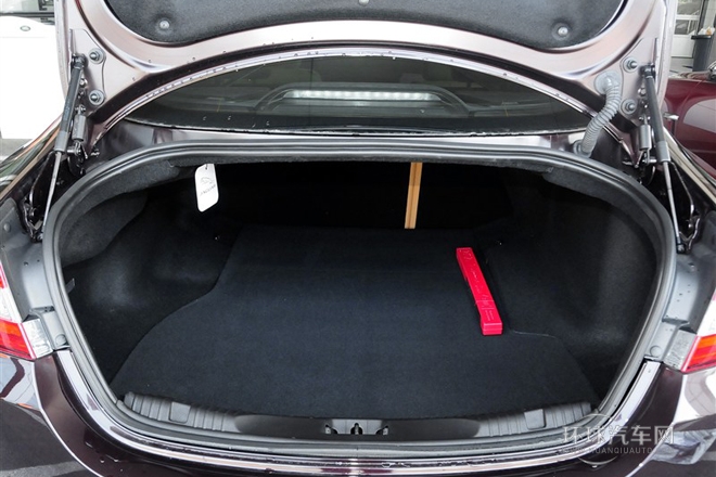 2015款 XF 2.0T 奢华版