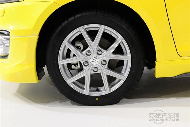 2014款 1.6L CVT两驱豪华版