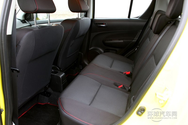2014款 1.6L CVT两驱豪华版