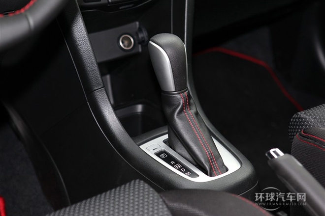 2014款 1.6L CVT两驱豪华版