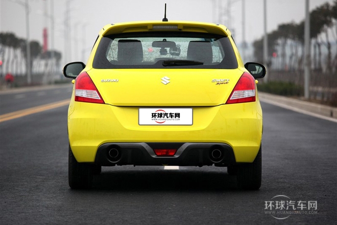 2014款 1.6L CVT两驱豪华版