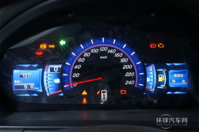 2013款 1.5L 自动尊贵型