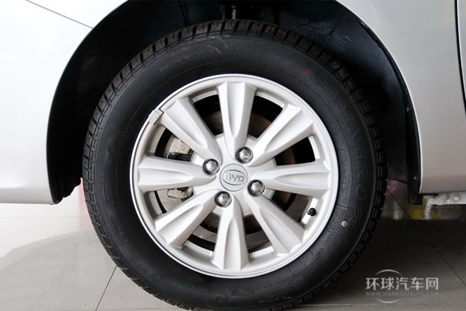 2012款 1.5L 手动尊贵型
